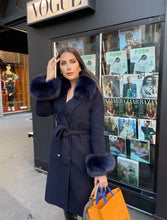 Načítať obrázok do zobrazovača galérie, Dámsky vlnený a kašmírový kabát s pravou kožušinou ALISA Clothing Topkozuchy.sk
